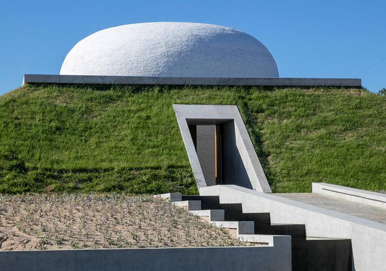 Datei:112 Skyspace Ta Khut James Turell.jpg